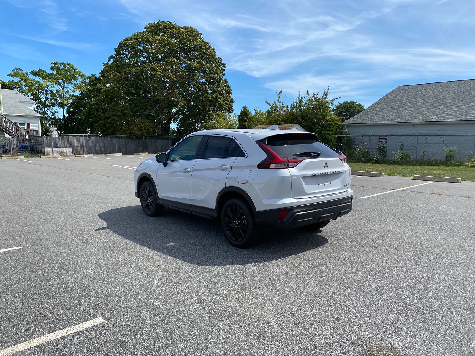2025 Mitsubishi Eclipse Cross LE photo 6