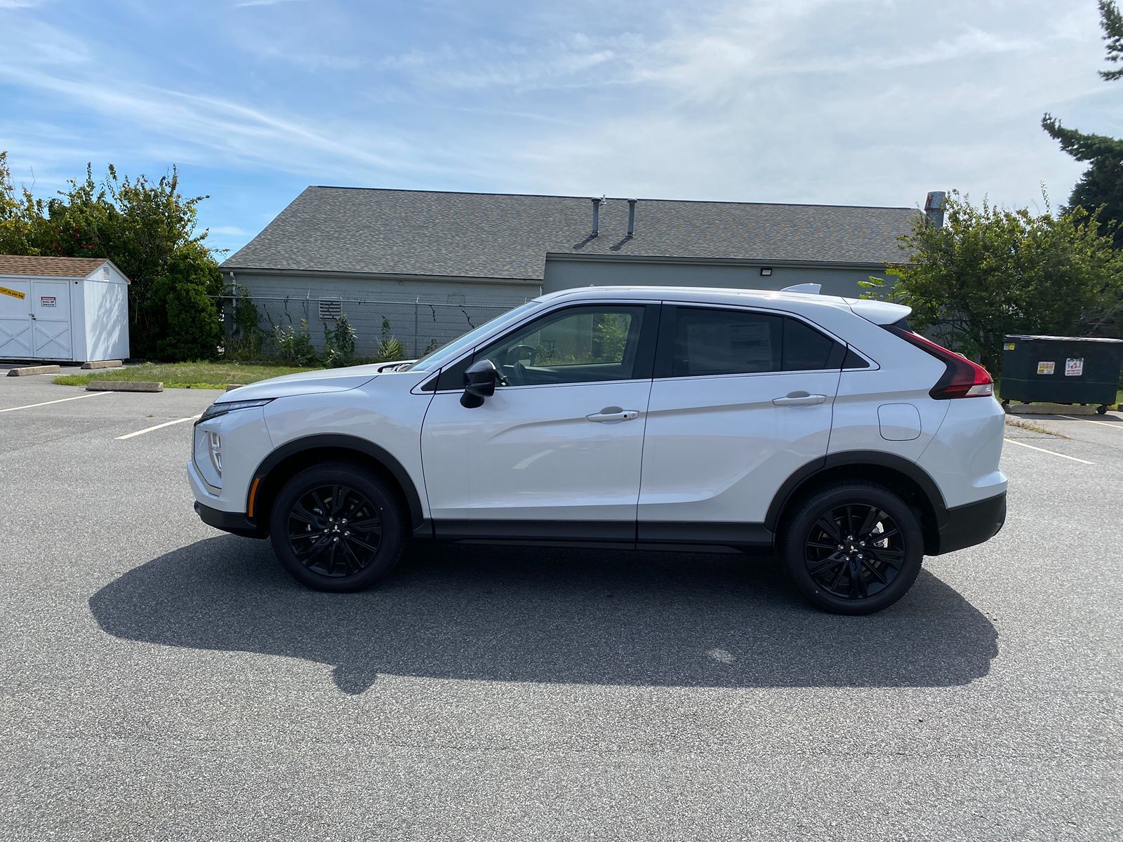 2025 Mitsubishi Eclipse Cross LE photo 7