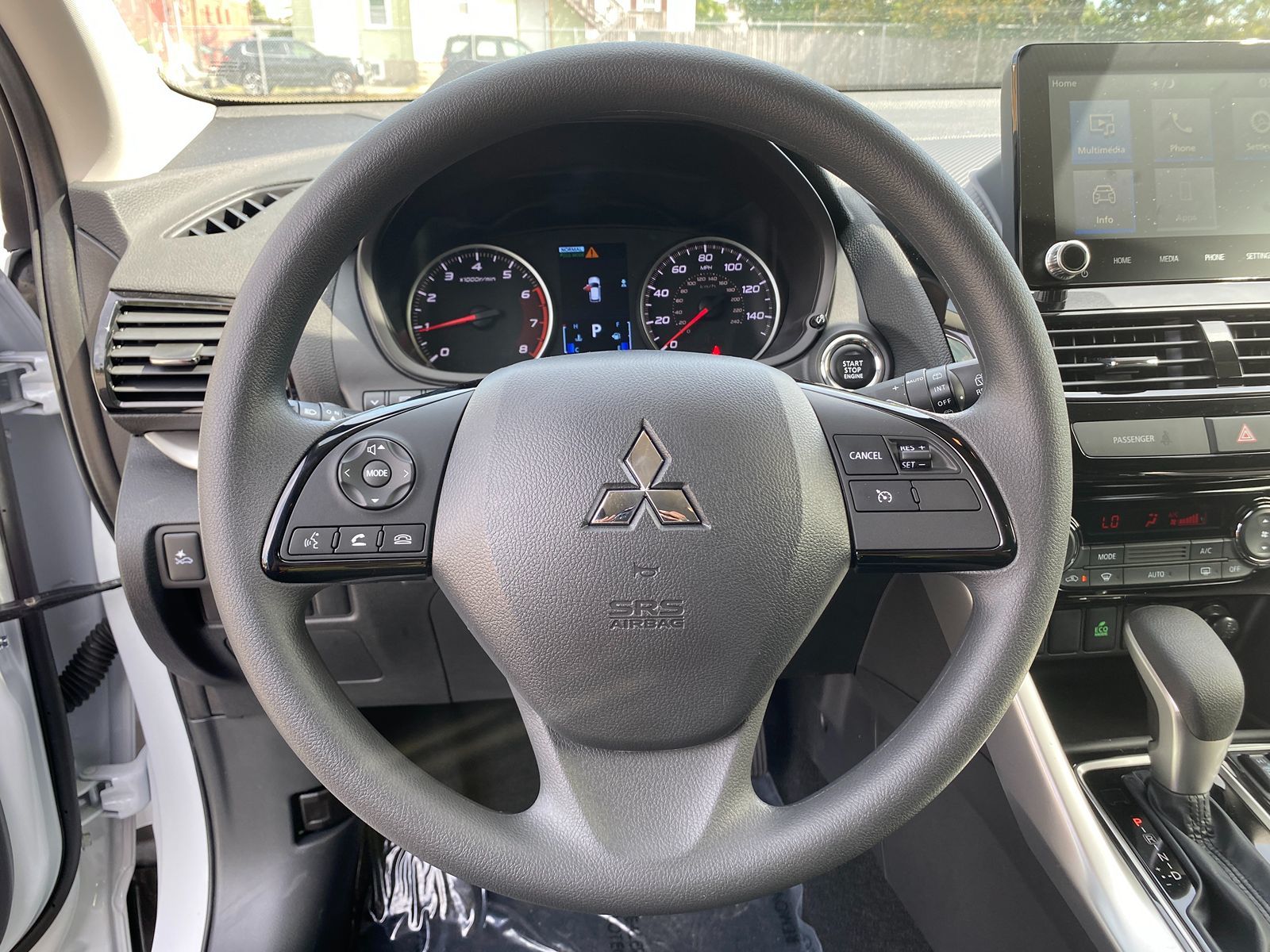 2025 Mitsubishi Eclipse Cross LE photo 12