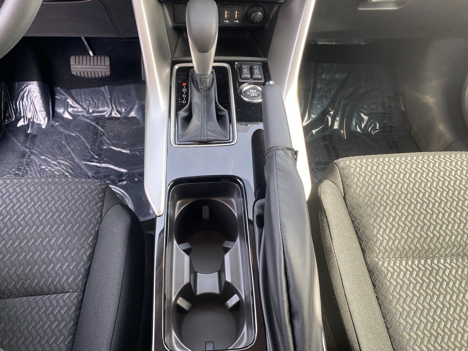 2025 Mitsubishi Eclipse Cross LE photo 18