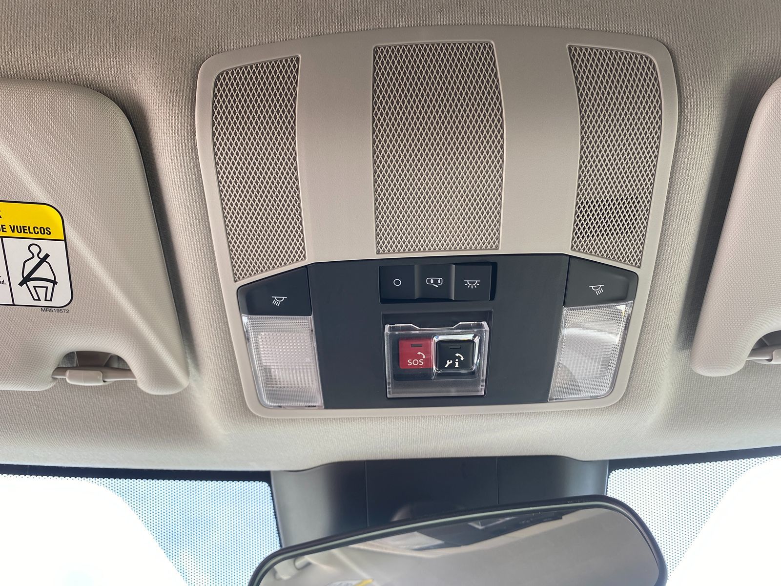 2025 Mitsubishi Eclipse Cross LE photo 19