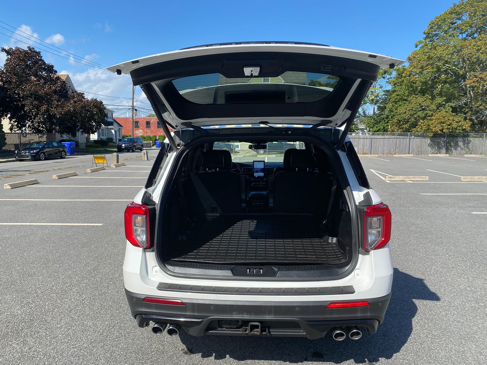 2020 Ford Explorer ST photo 20