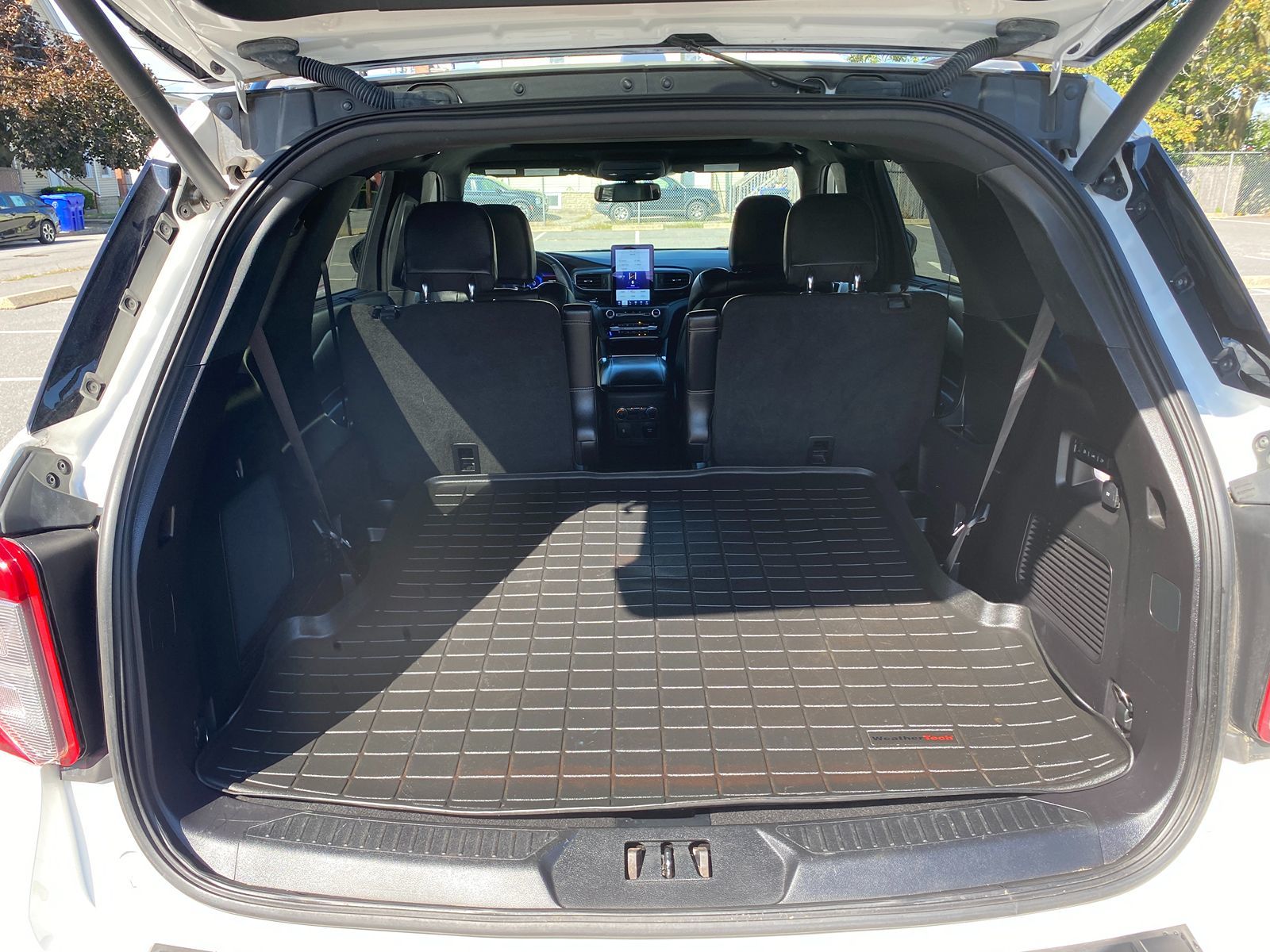 2020 Ford Explorer ST photo 21