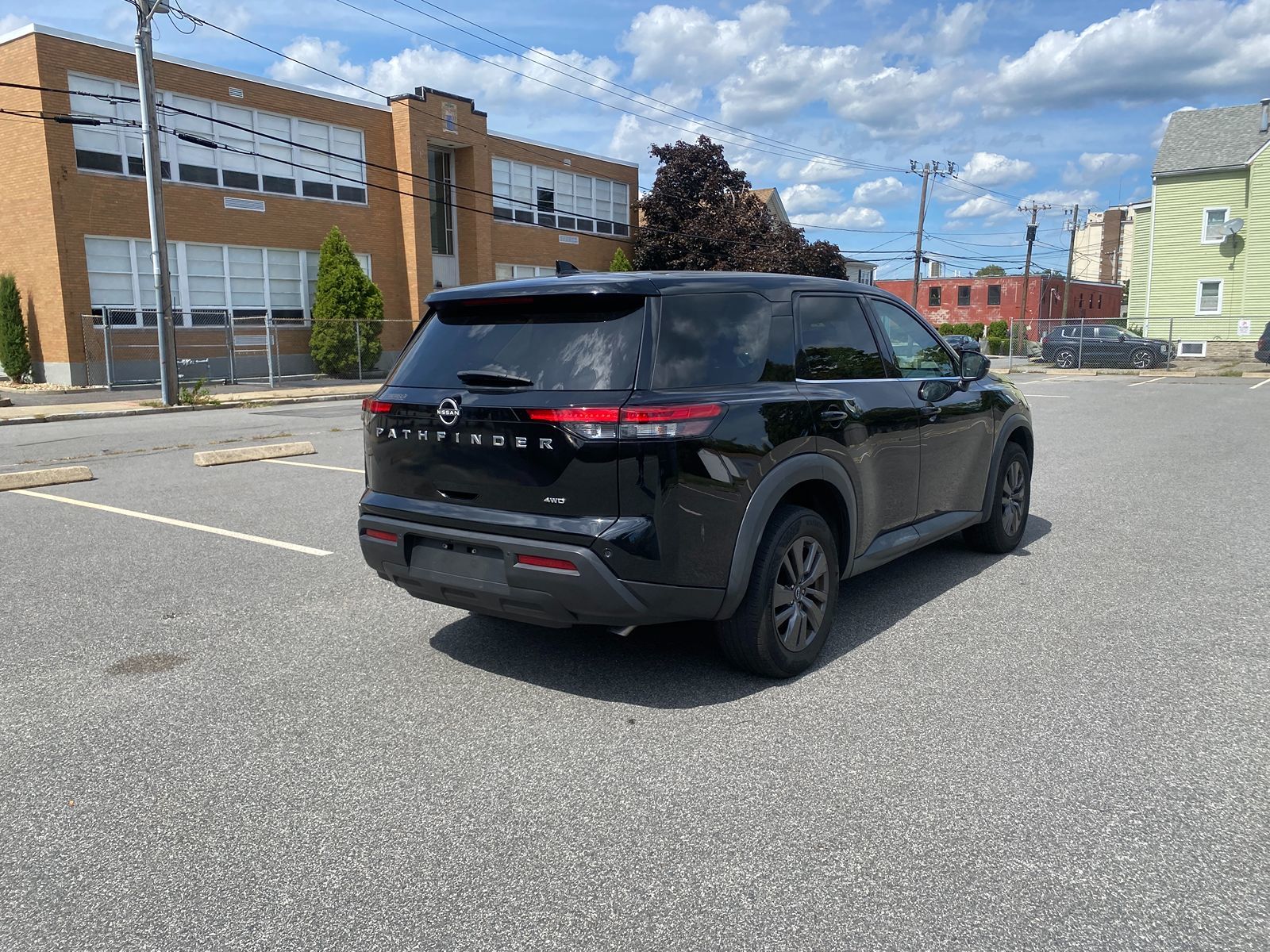 2022 Nissan Pathfinder S photo 5