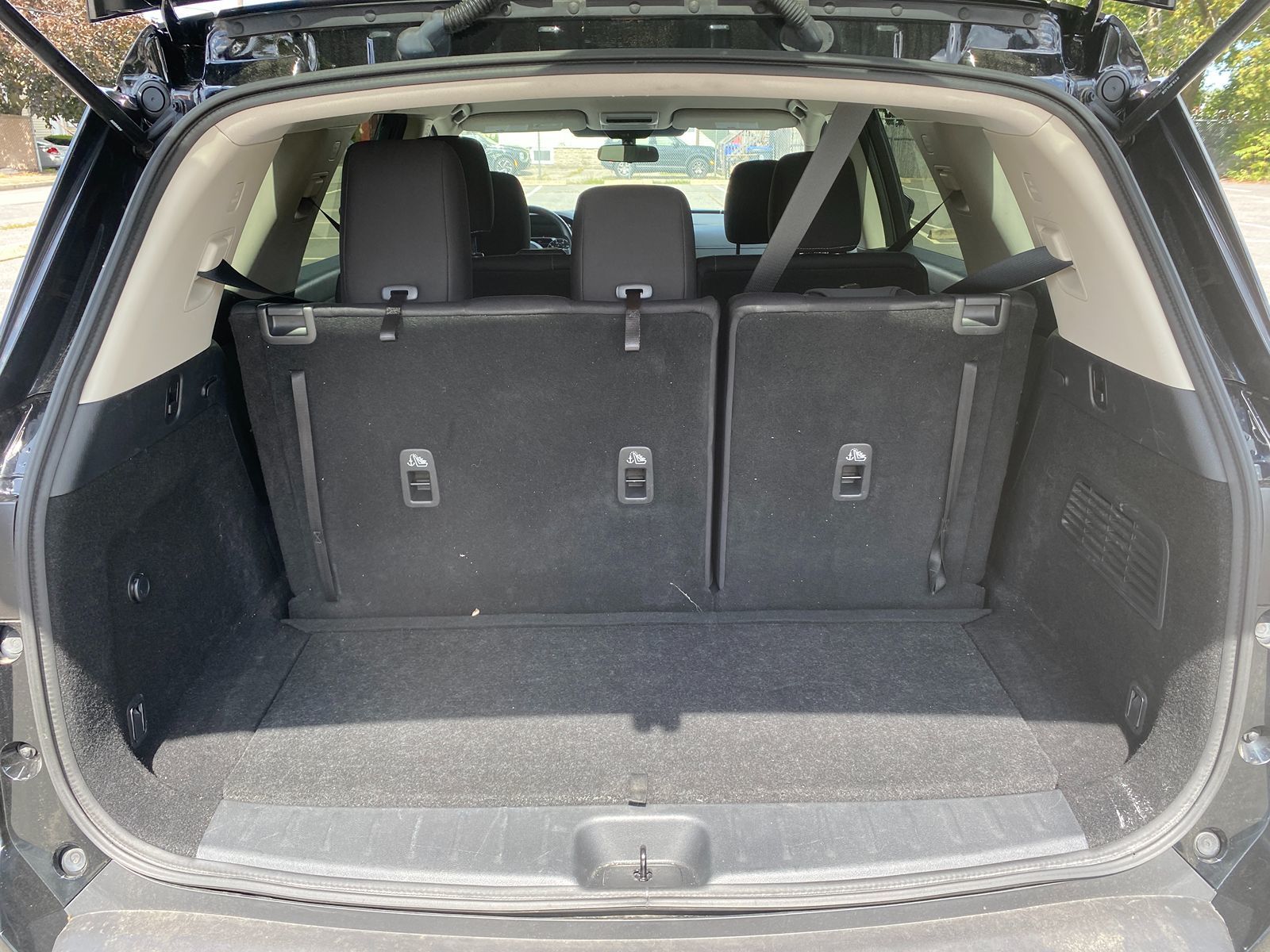 2022 Nissan Pathfinder S photo 21