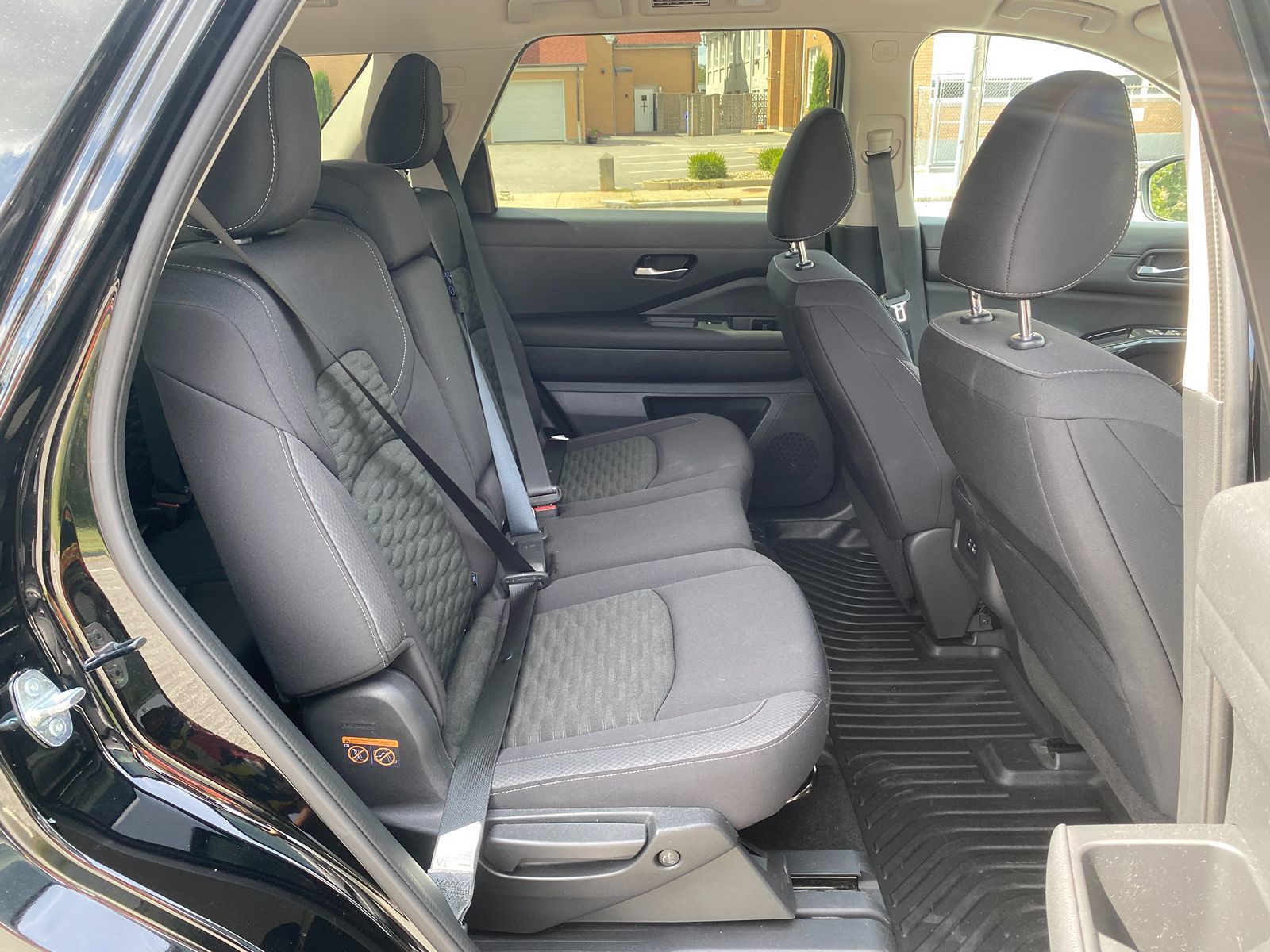 2022 Nissan Pathfinder S photo 22