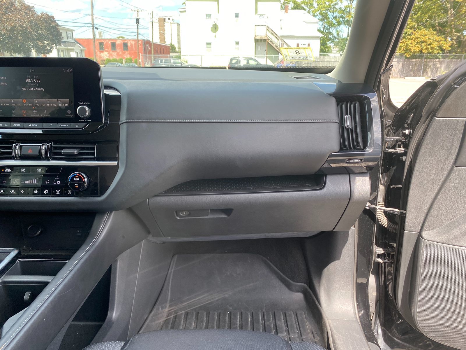 2022 Nissan Pathfinder S photo 24