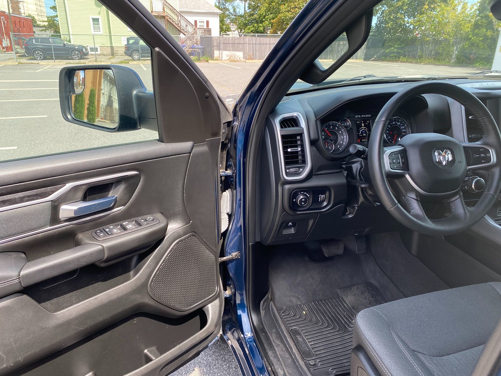 2023 Ram 1500 Big Horn photo 9