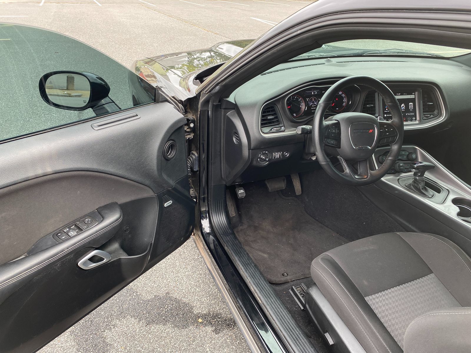 2022 Dodge Challenger GT photo 8
