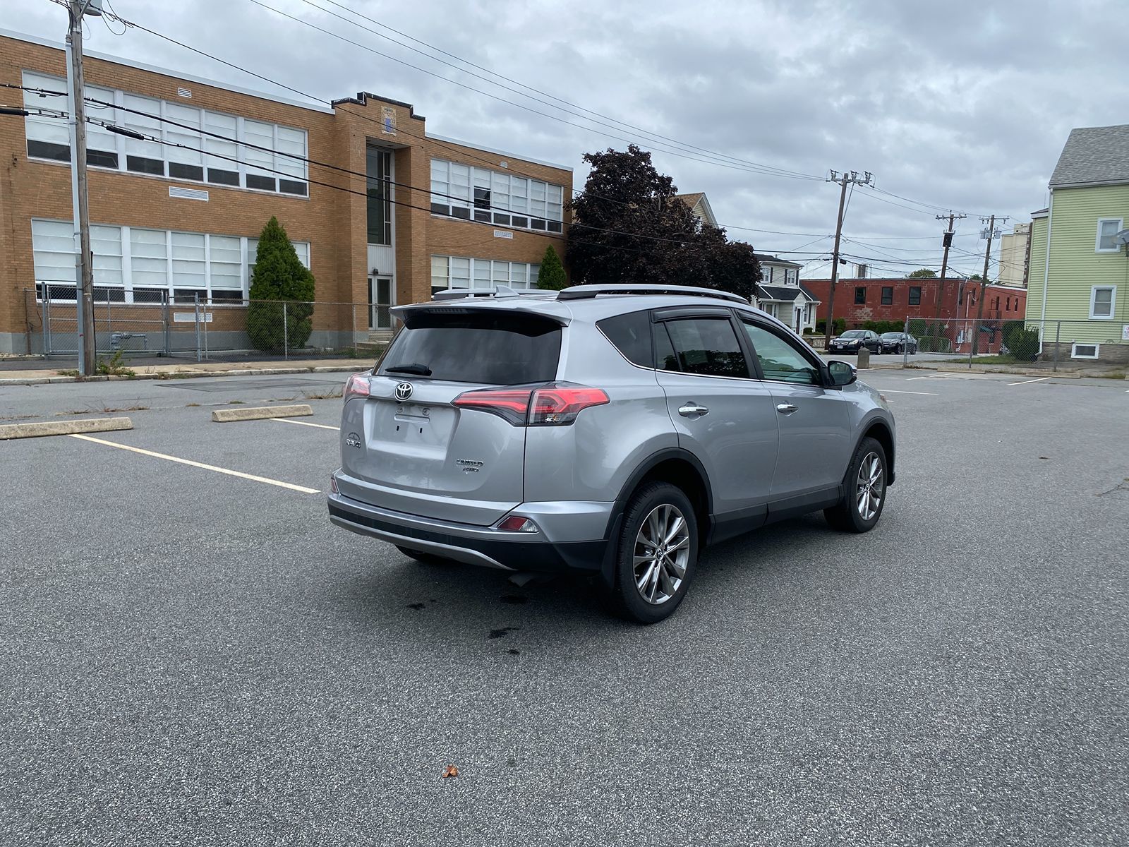 2017 Toyota RAV4 Limited photo 5