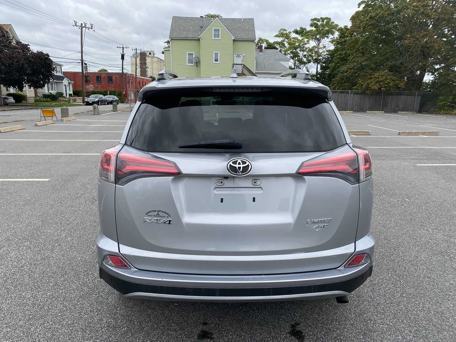 2017 Toyota RAV4 Limited photo 6