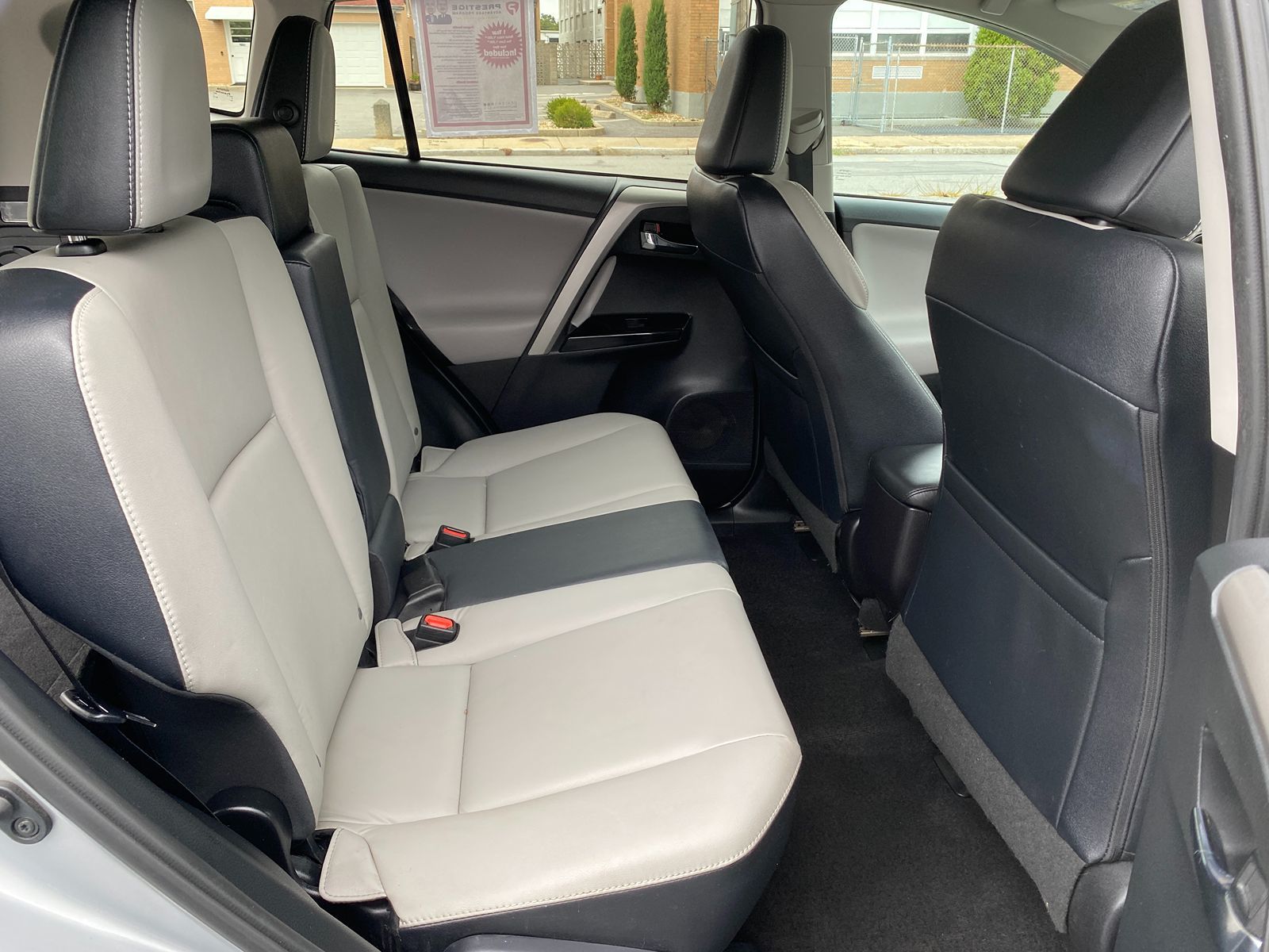 2017 Toyota RAV4 Limited photo 24
