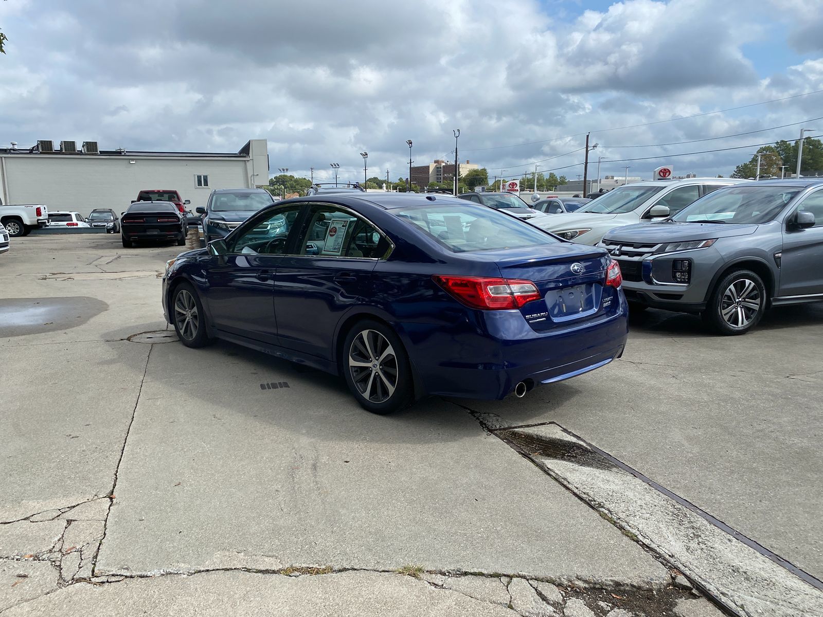 2015 Subaru Legacy 2.5i Limited photo 6