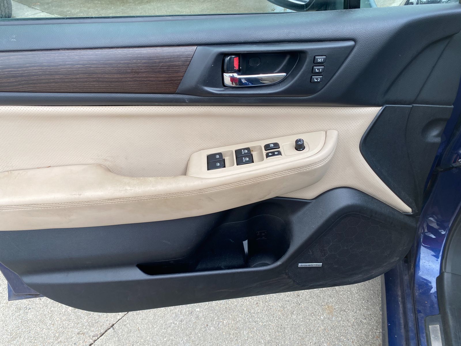 2015 Subaru Legacy 2.5i Limited photo 9