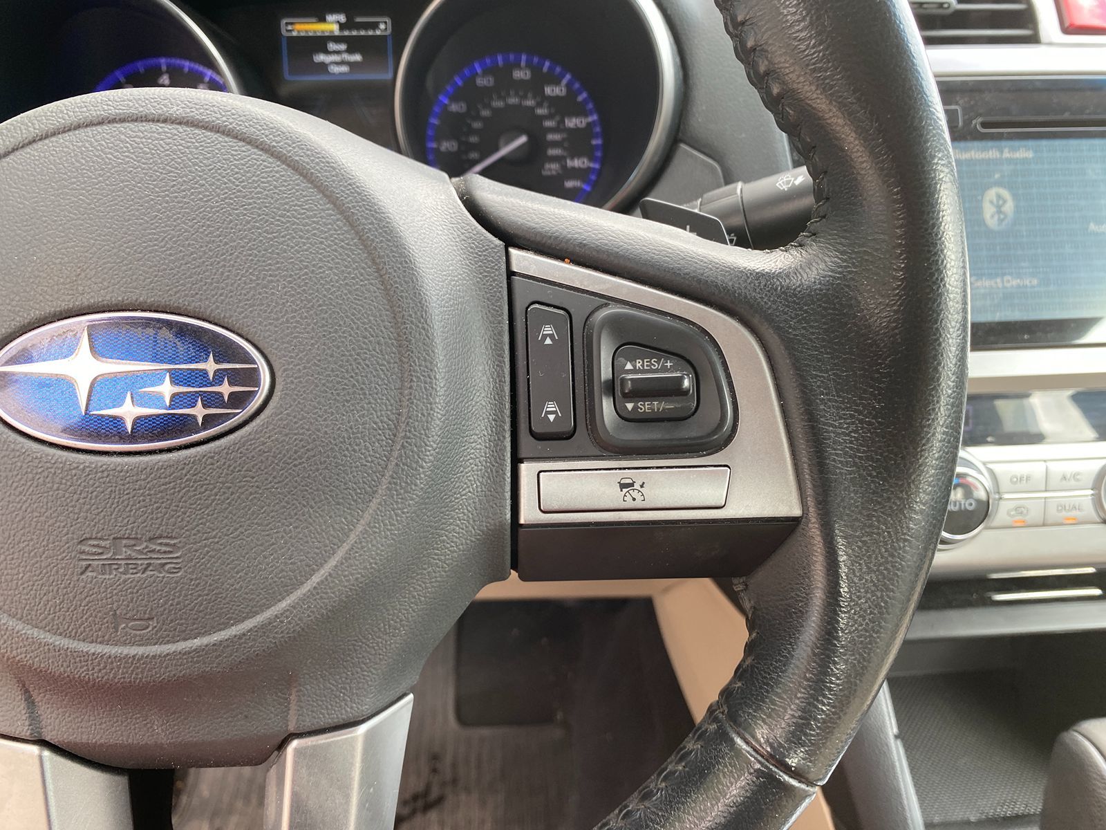 2015 Subaru Legacy 2.5i Limited photo 14