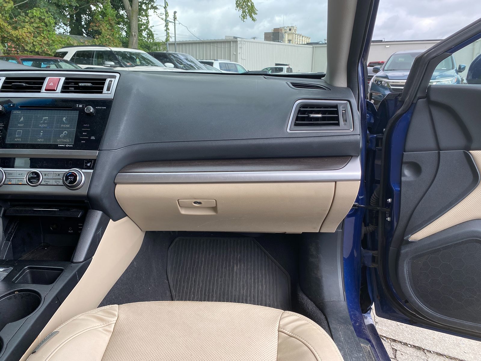 2015 Subaru Legacy 2.5i Limited photo 24
