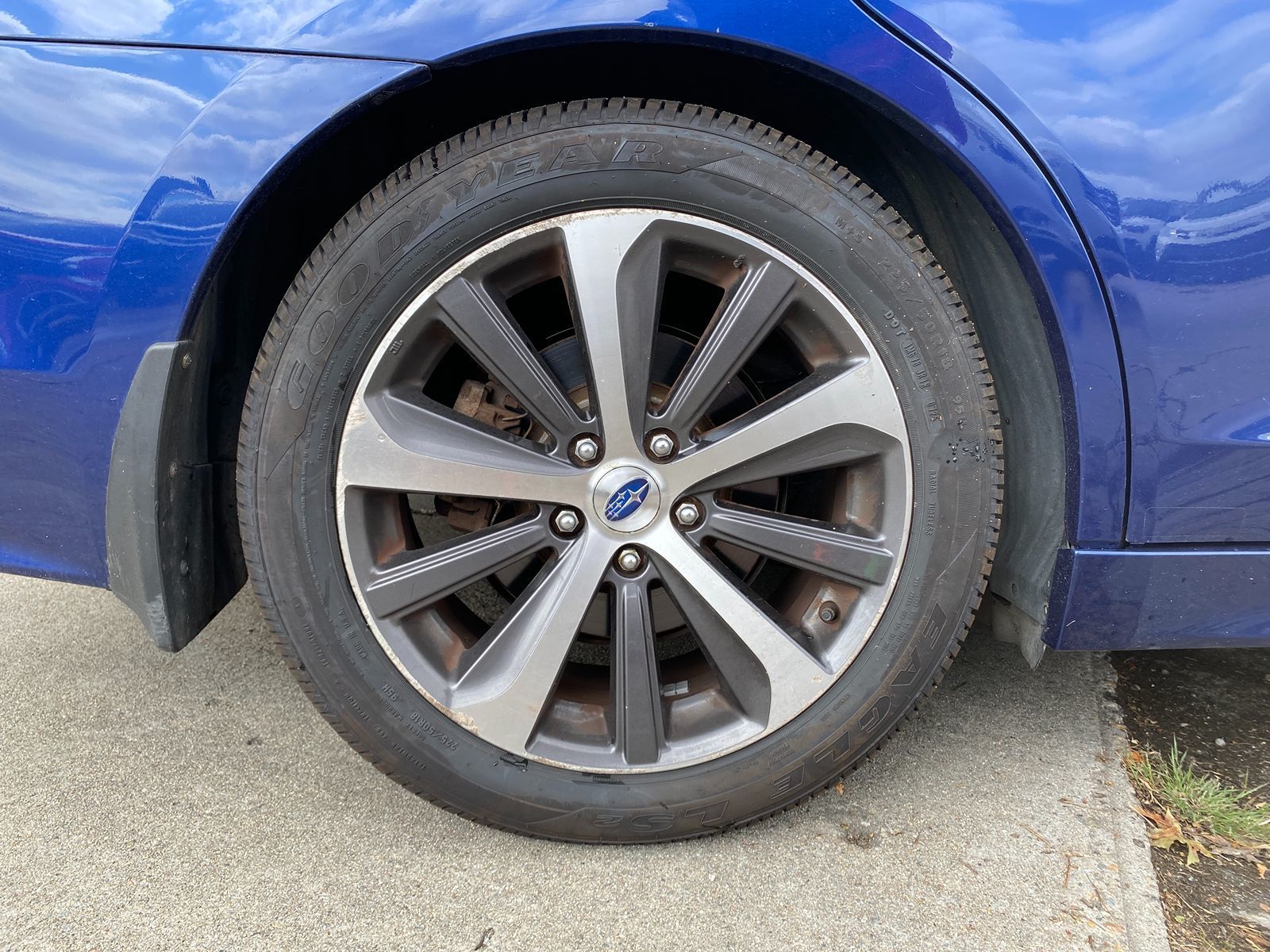 2015 Subaru Legacy 2.5i Limited photo 26