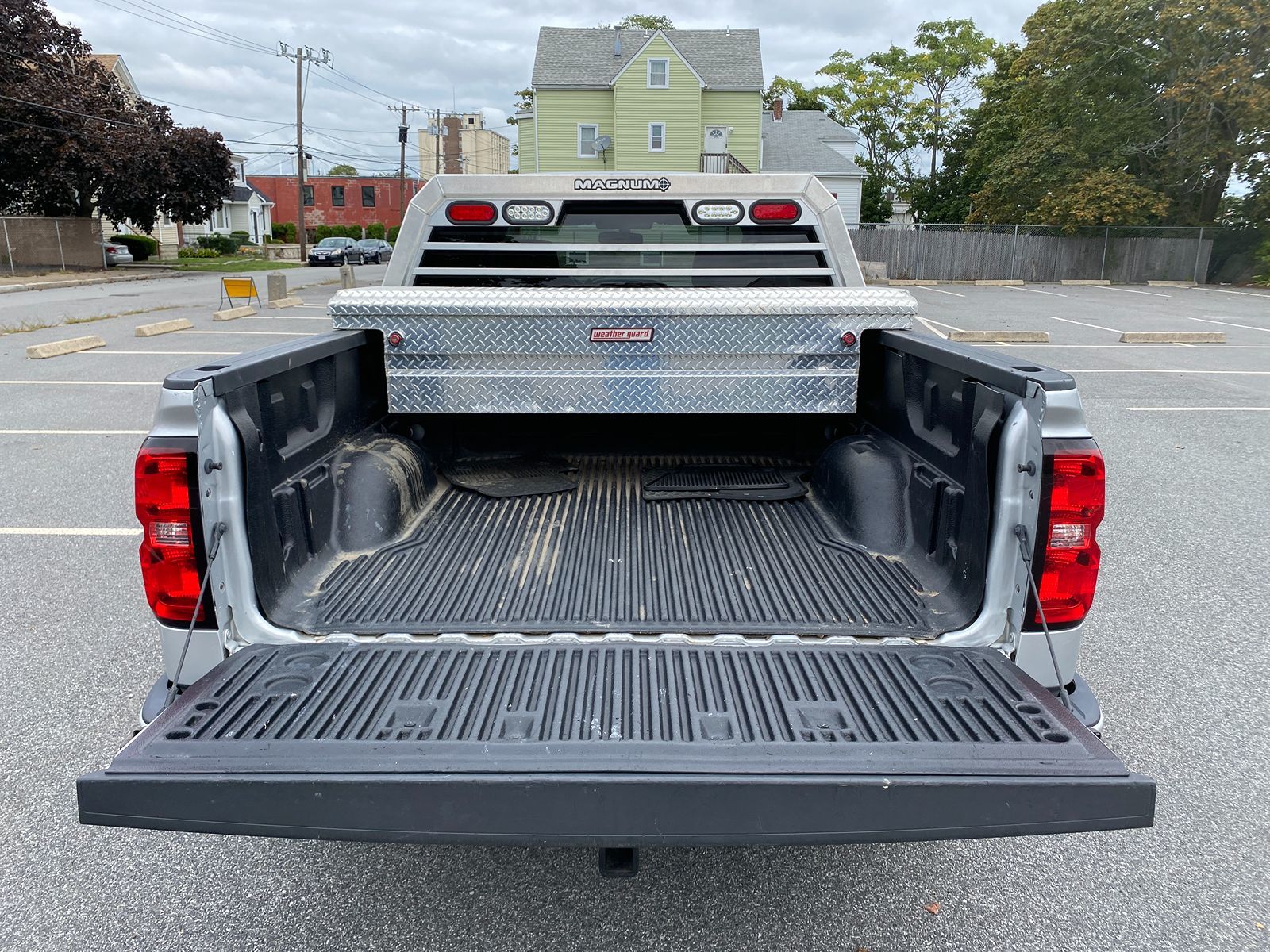 2018 Chevrolet Silverado 1500 Custom photo 18