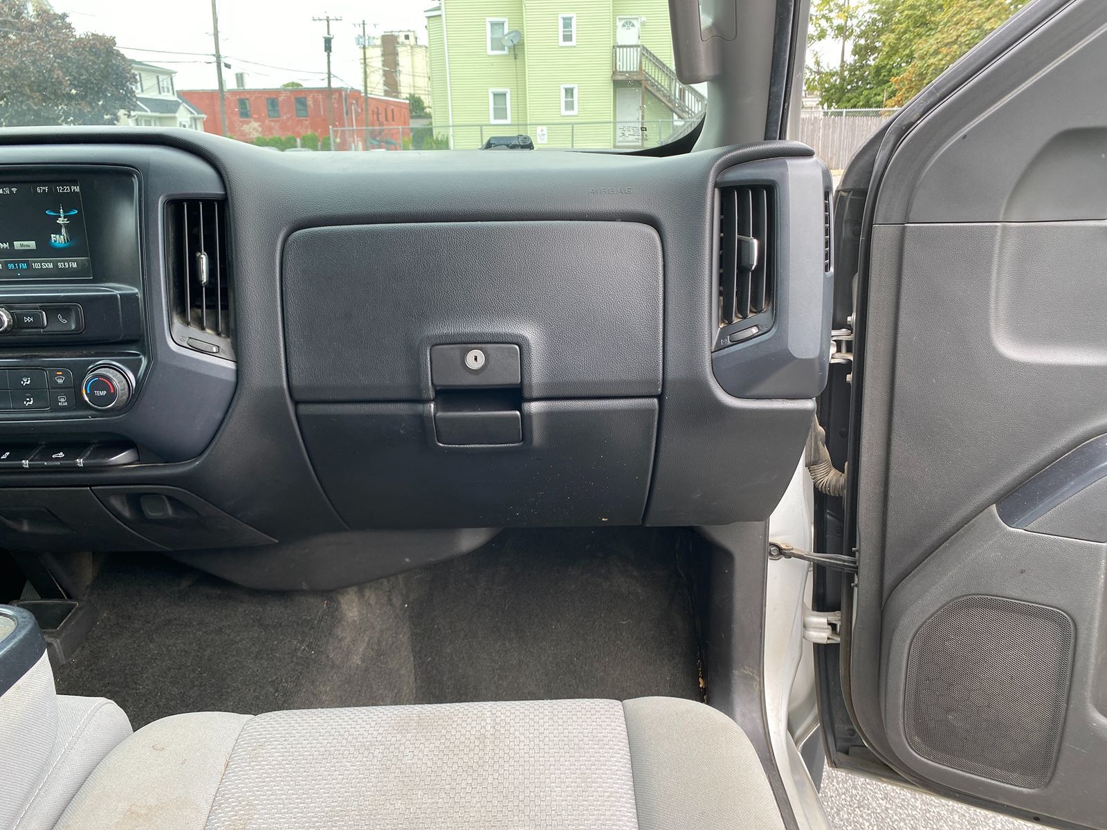 2018 Chevrolet Silverado 1500 Custom photo 22