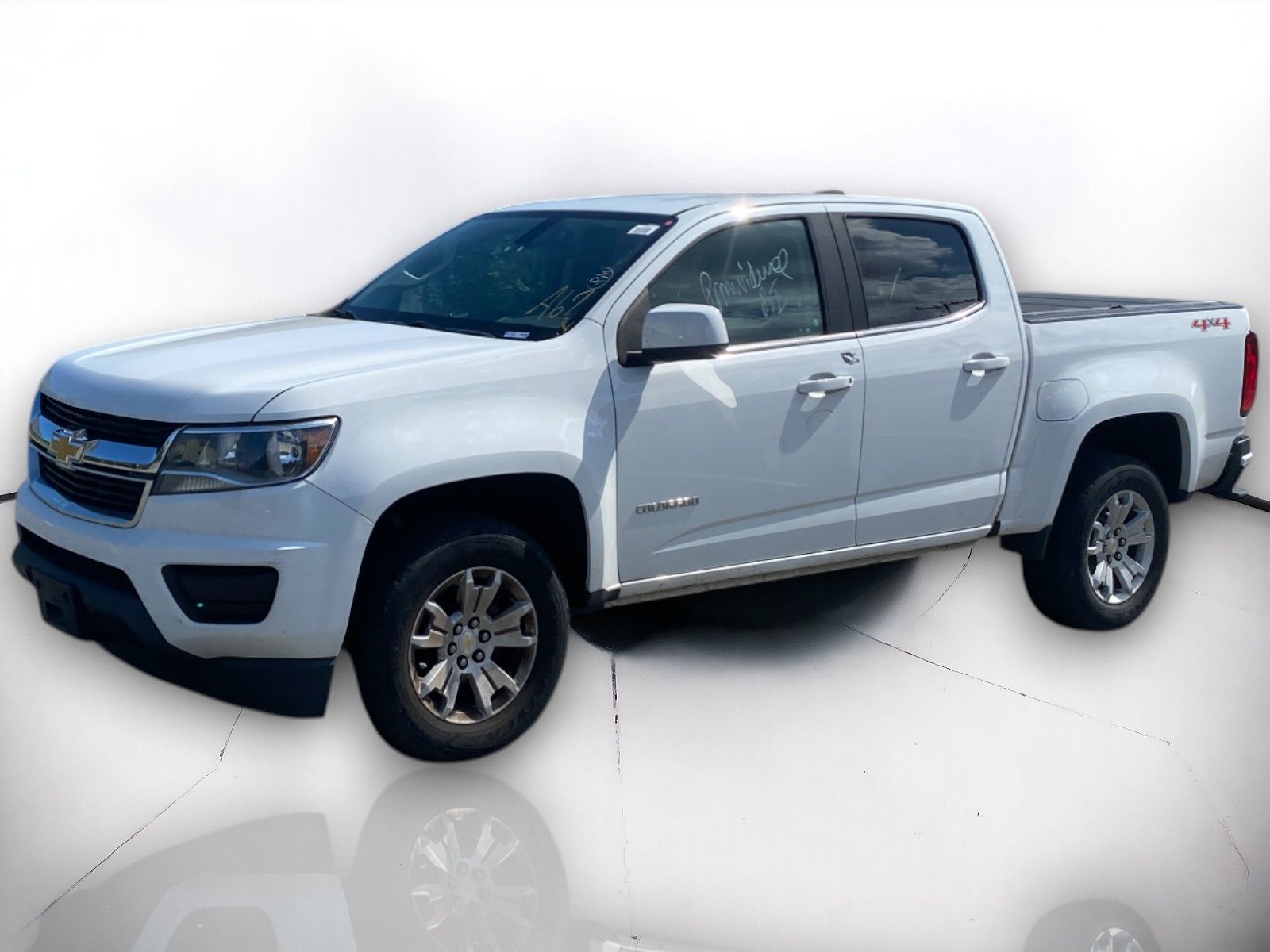 2019 Chevrolet Colorado LT photo 2