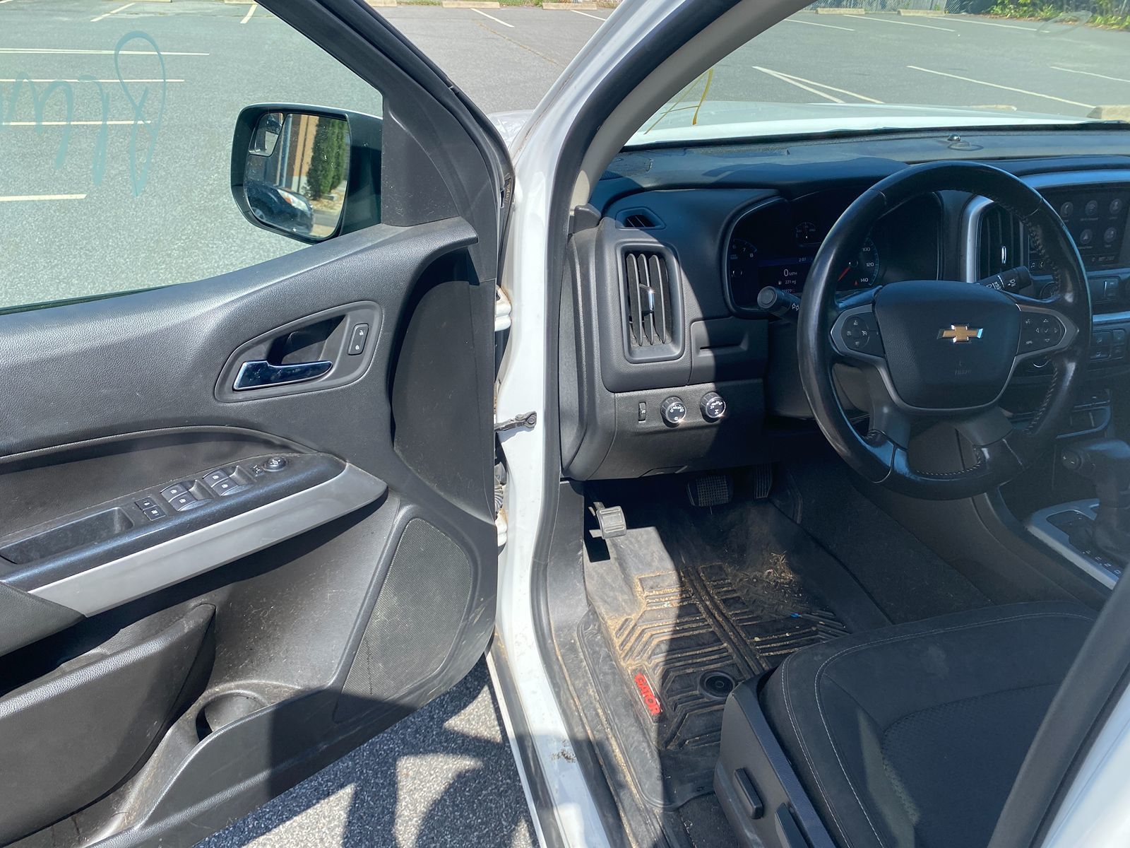 2019 Chevrolet Colorado LT photo 9