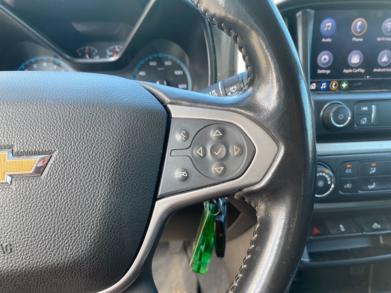2019 Chevrolet Colorado LT photo 14