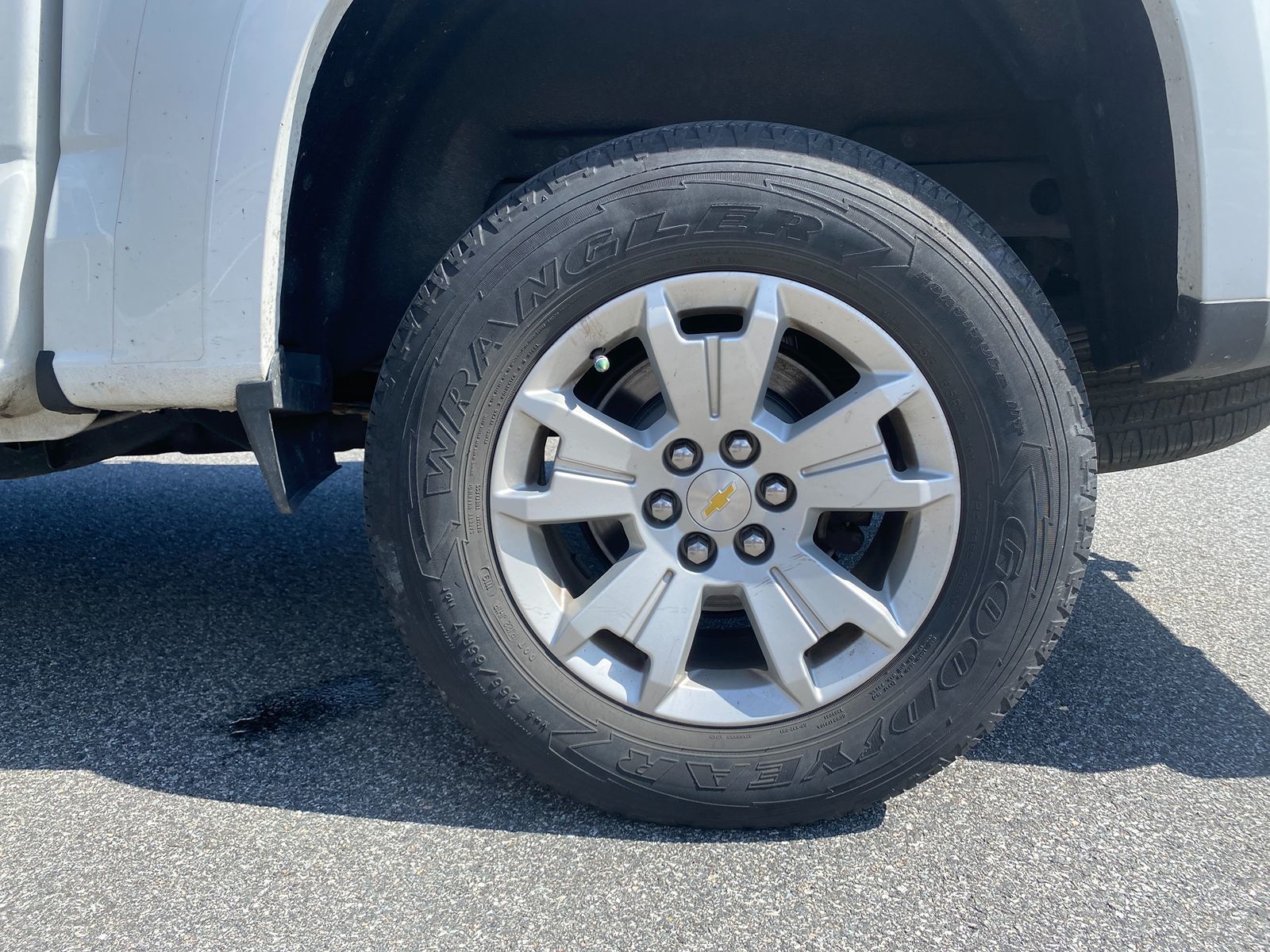 2019 Chevrolet Colorado LT photo 26