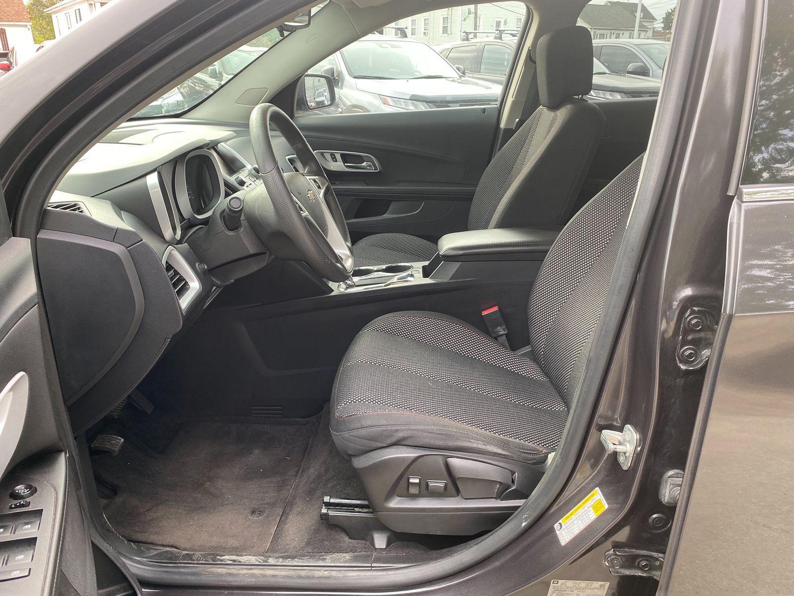 2016 Chevrolet Equinox LT photo 11