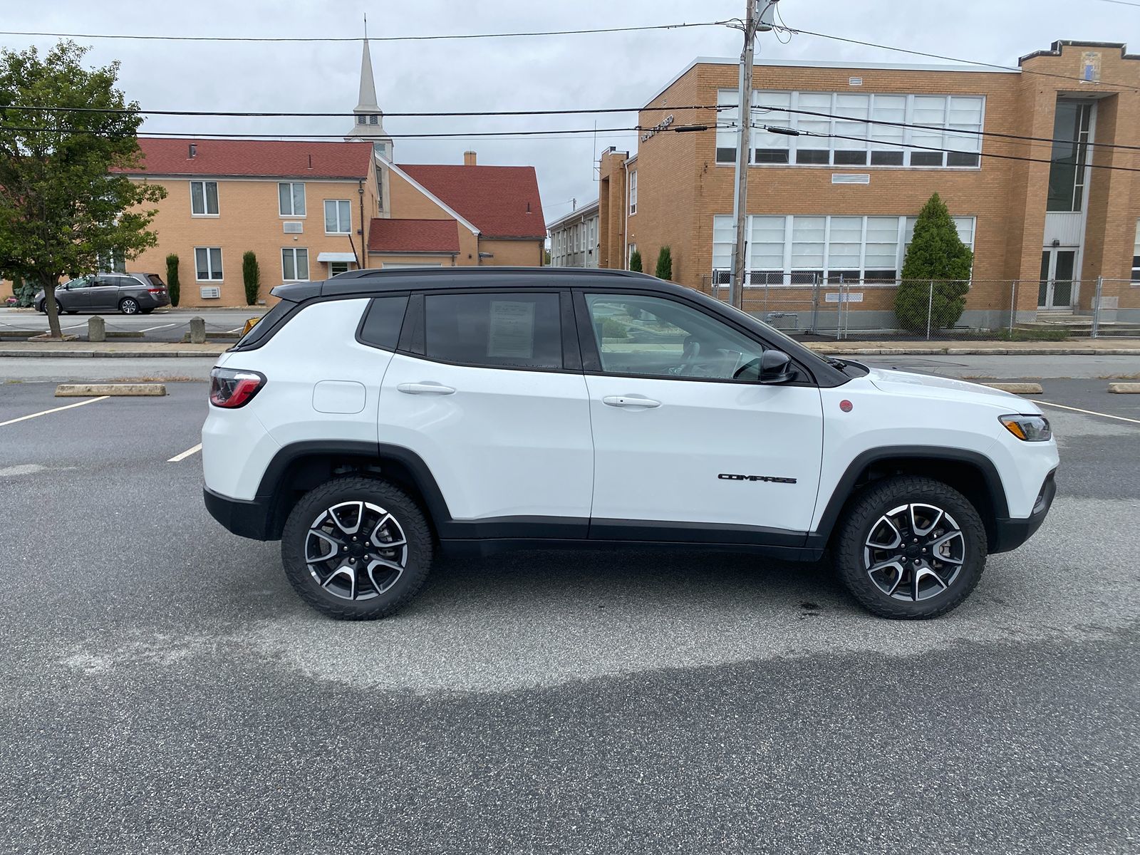 2024 Jeep Compass Trailhawk photo 4