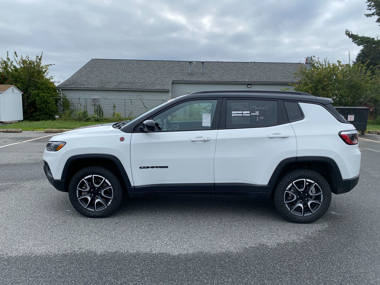 2024 Jeep Compass Trailhawk photo 8