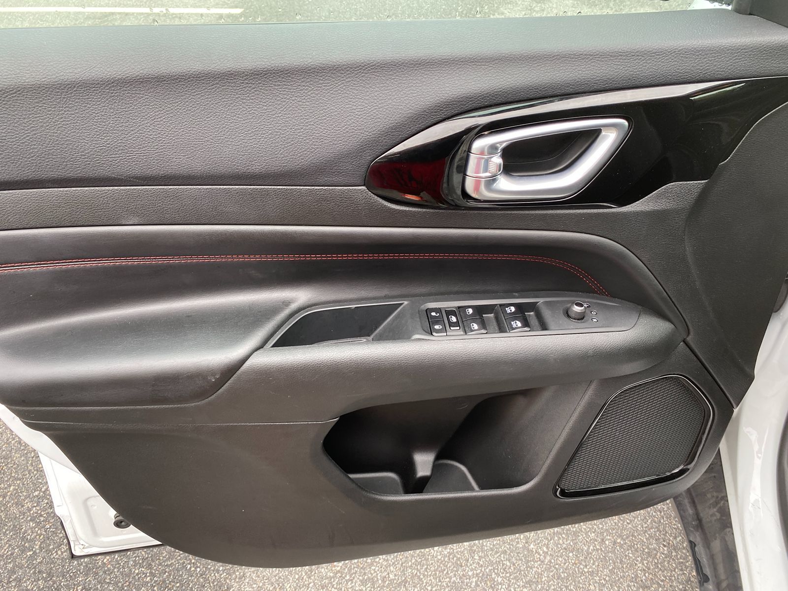 2024 Jeep Compass Trailhawk photo 10
