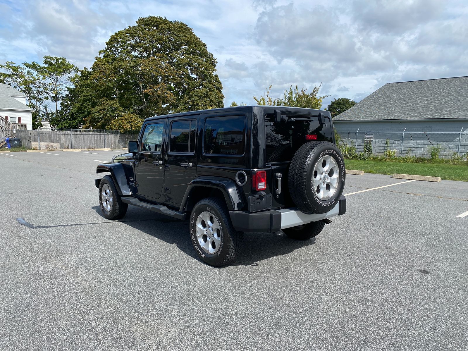 2015 Jeep Wrangler Unlimited Sahara photo 7