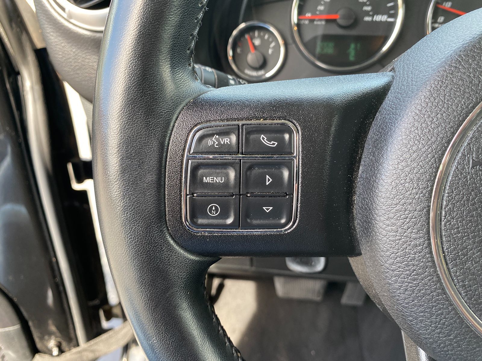 2015 Jeep Wrangler Unlimited Sahara photo 12