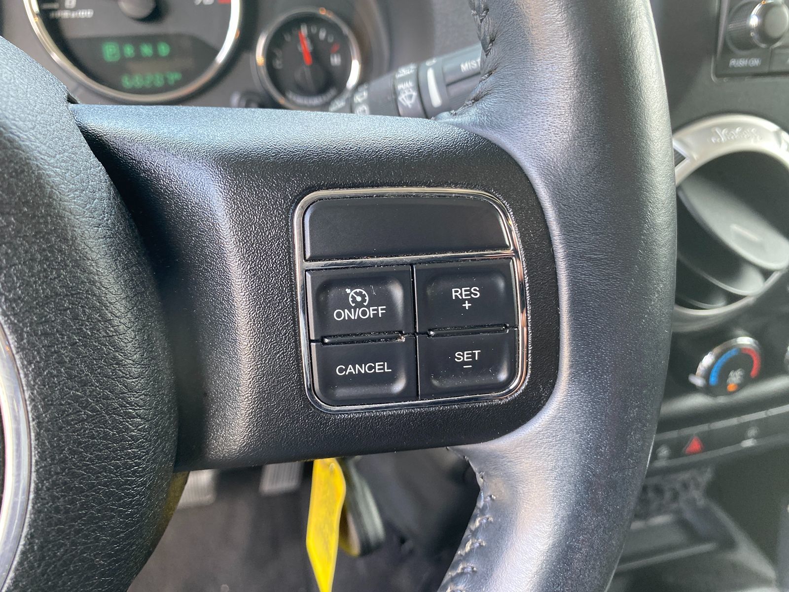 2015 Jeep Wrangler Unlimited Sahara photo 13
