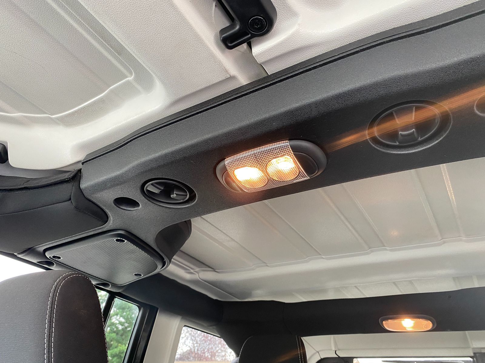 2015 Jeep Wrangler Unlimited Sahara photo 18