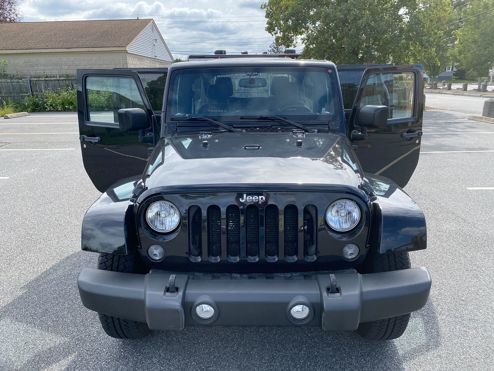 2015 Jeep Wrangler Unlimited Sahara photo 24