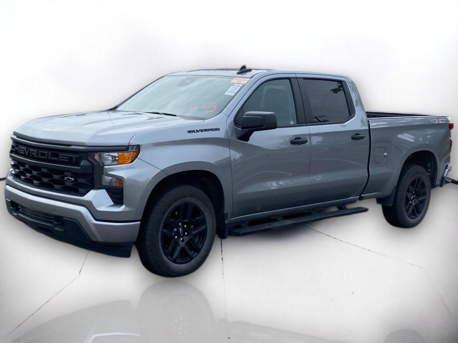 2023 Chevrolet Silverado 1500 Custom photo 2