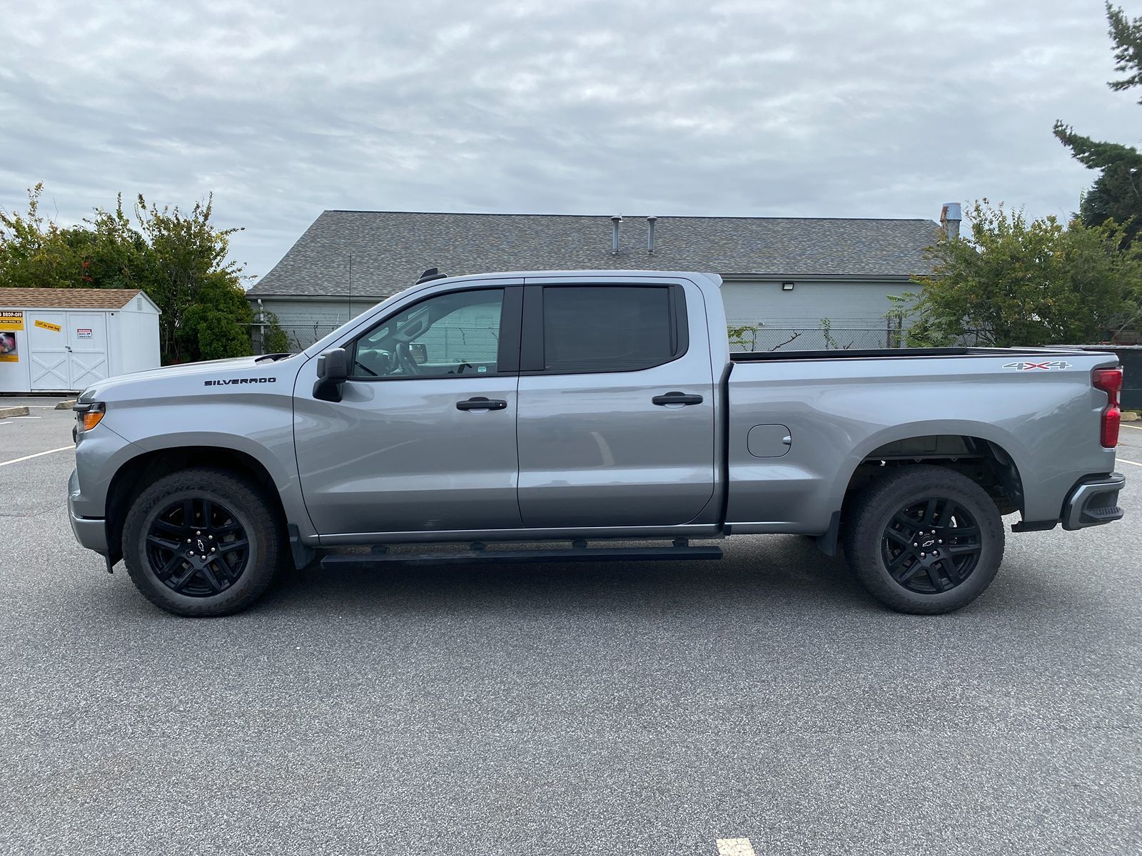 2023 Chevrolet Silverado 1500 Custom photo 8