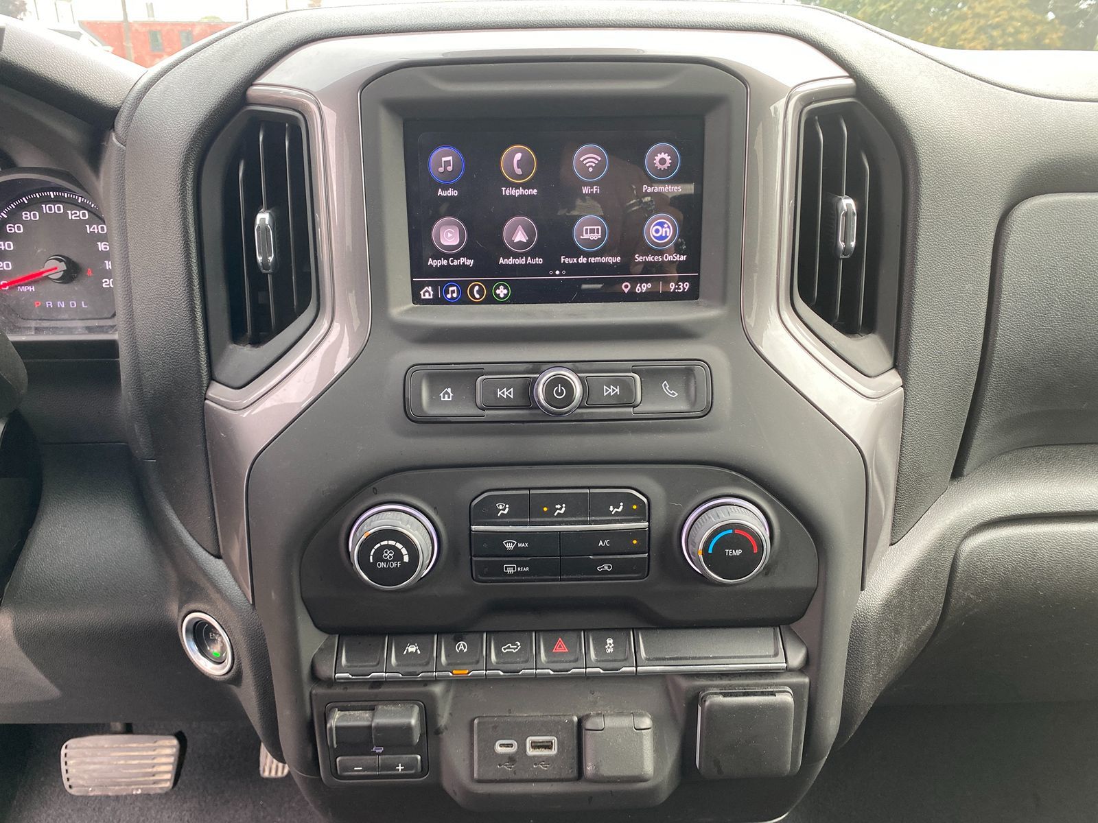 2023 Chevrolet Silverado 1500 Custom photo 16