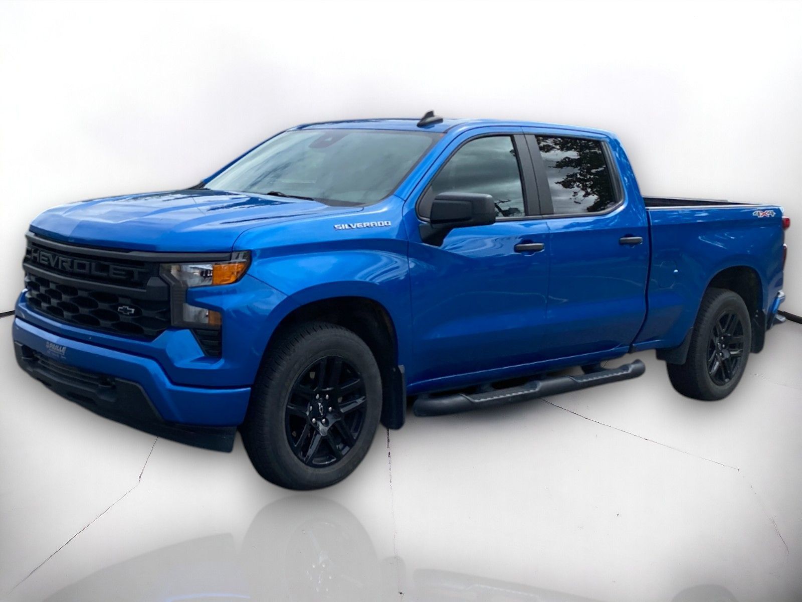 2023 Chevrolet Silverado 1500 Custom photo 2