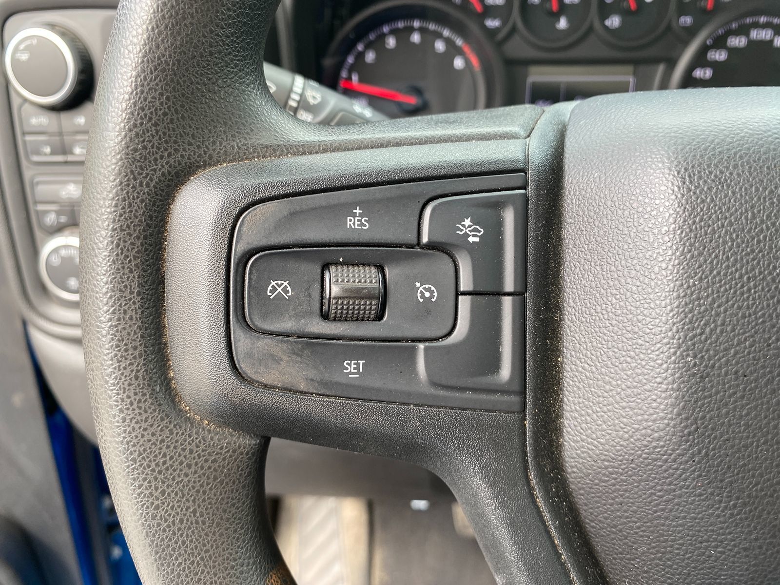 2023 Chevrolet Silverado 1500 Custom photo 13