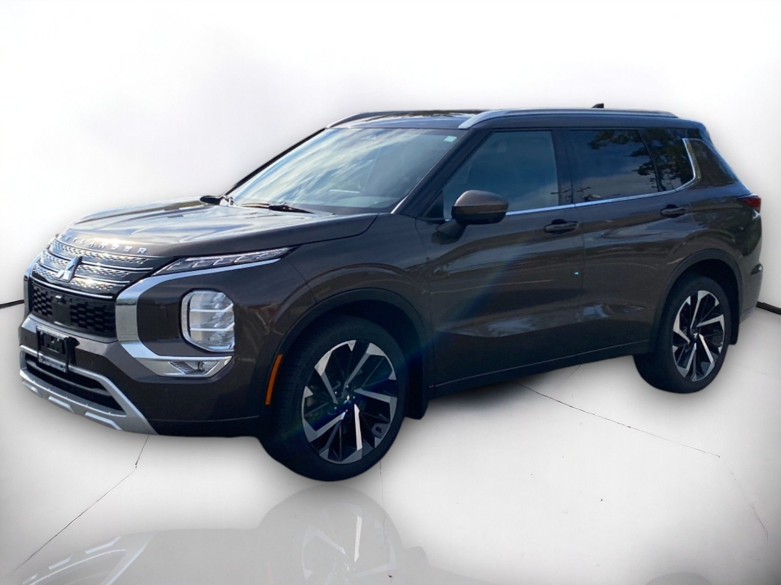 2022 Mitsubishi Outlander SEL photo 2