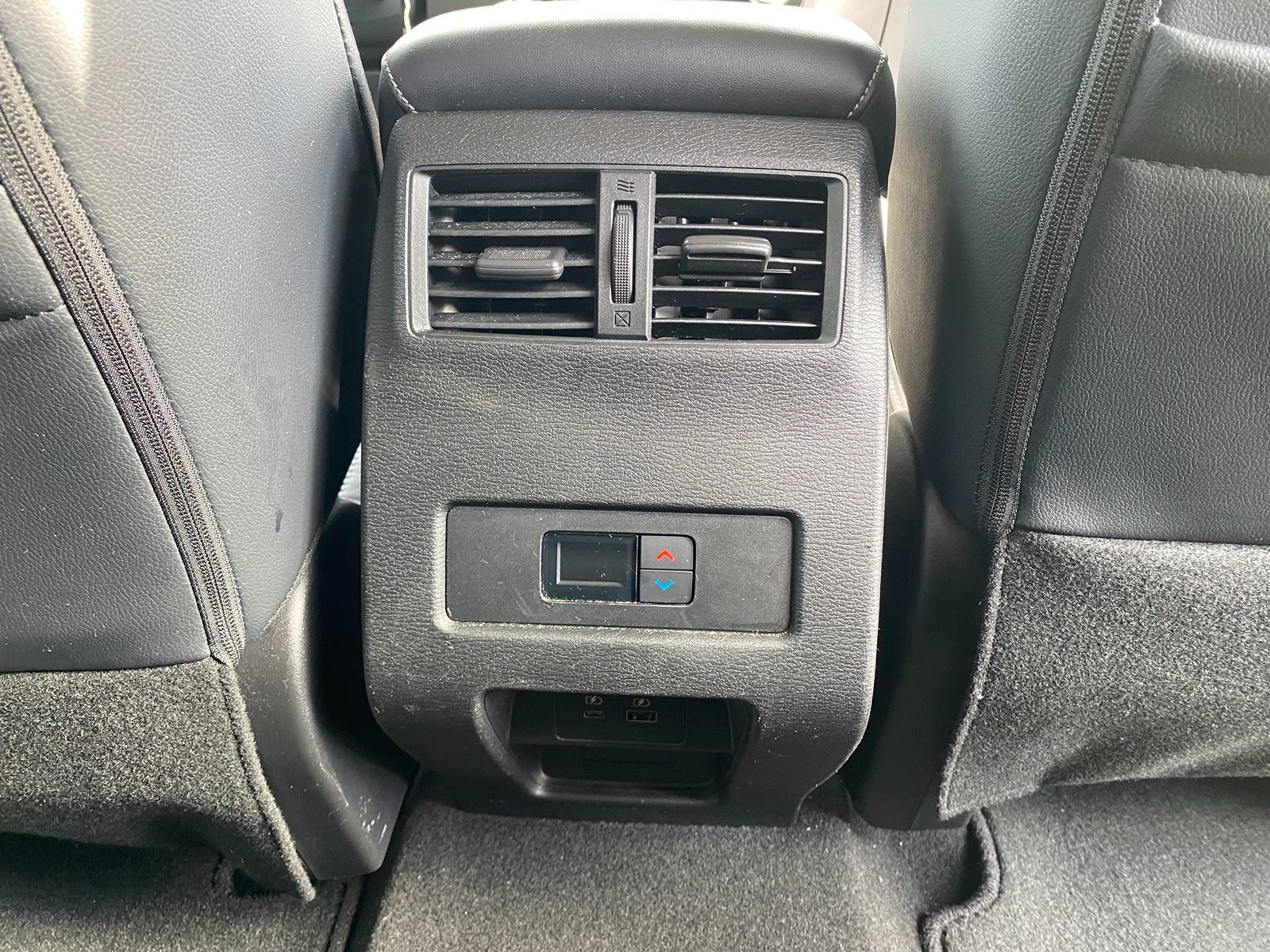 2022 Mitsubishi Outlander SEL photo 24