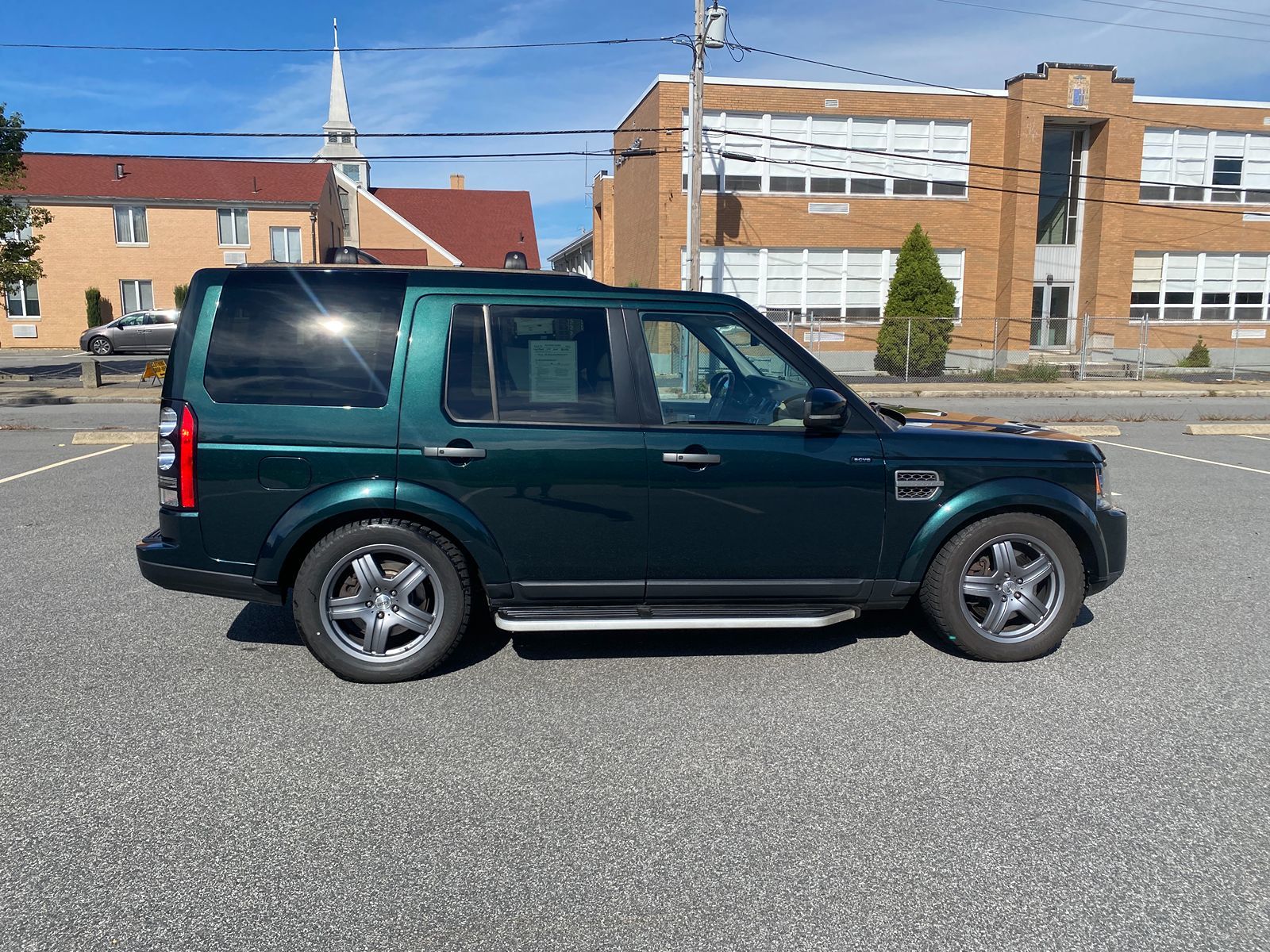 2016 Land Rover LR4 HSE photo 4