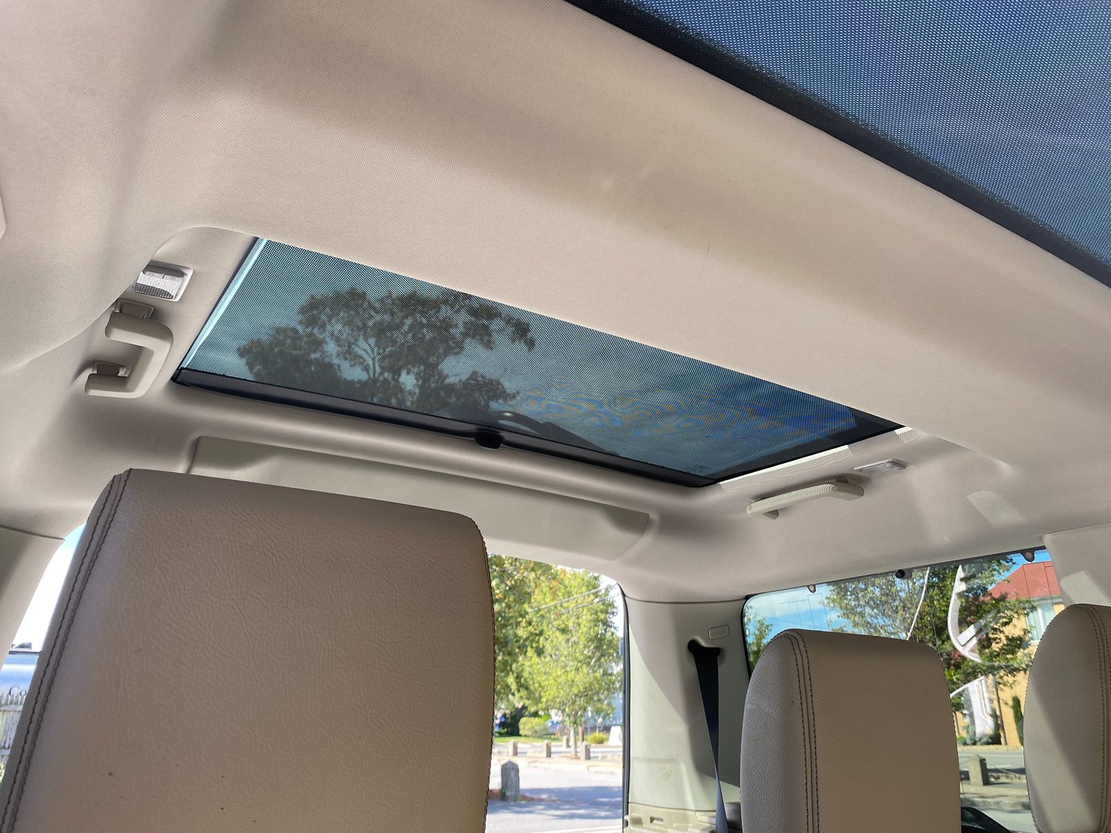 2016 Land Rover LR4 HSE photo 24