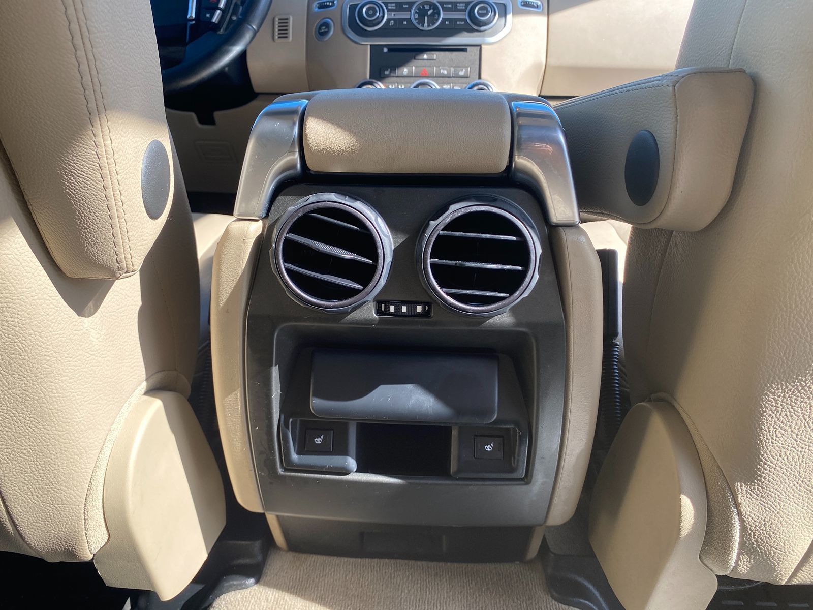 2016 Land Rover LR4 HSE photo 25