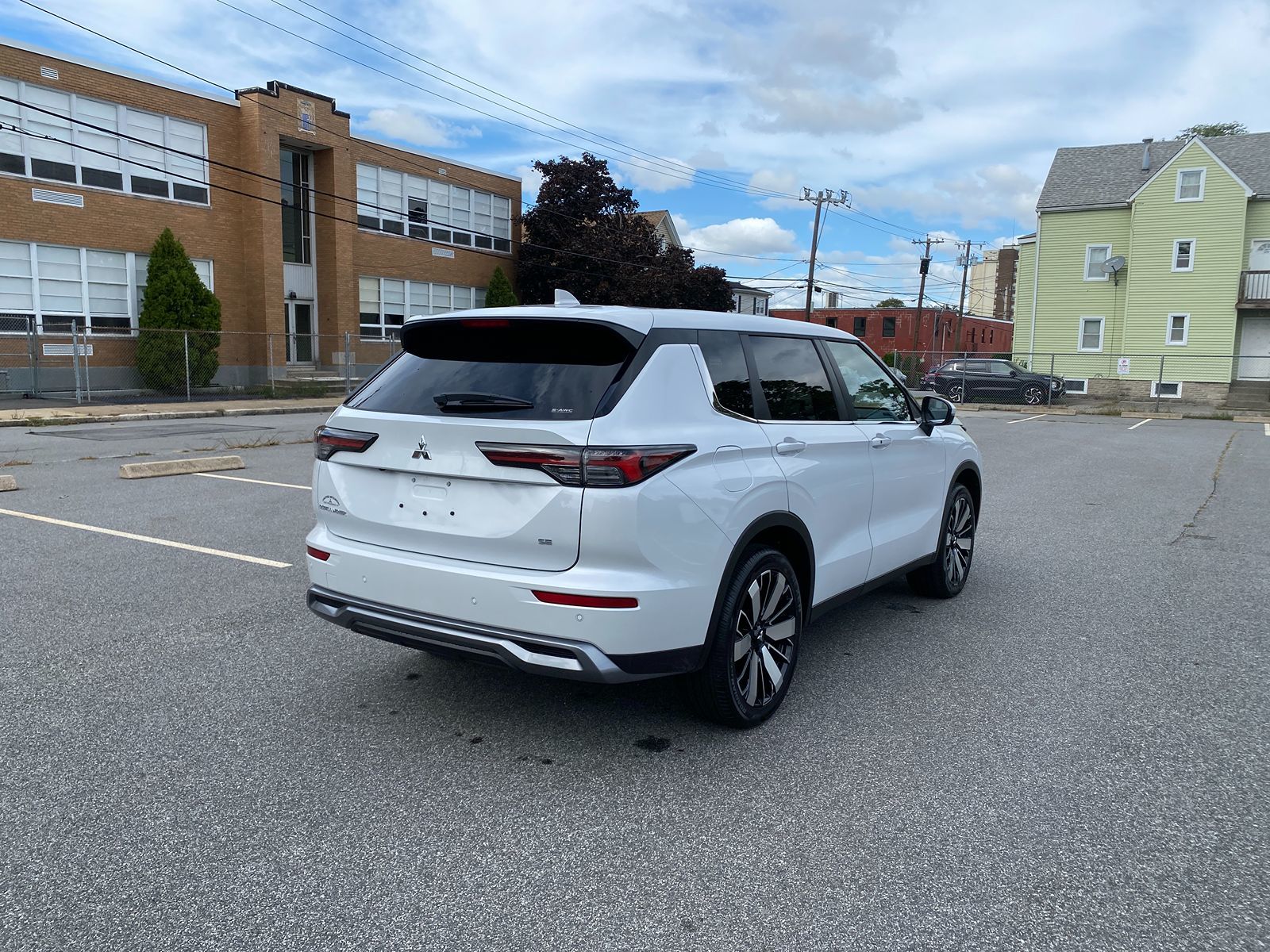 2025 Mitsubishi Outlander SE S-AWC photo 5