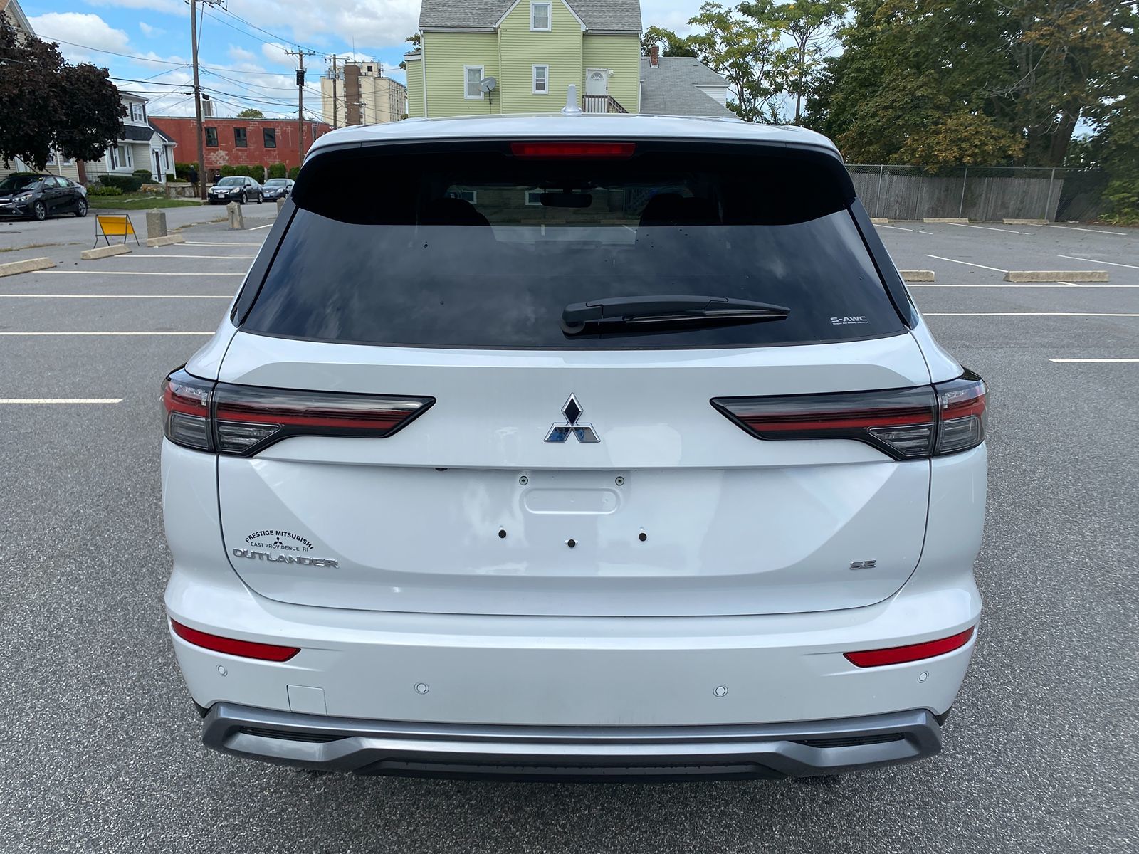 2025 Mitsubishi Outlander SE S-AWC photo 6