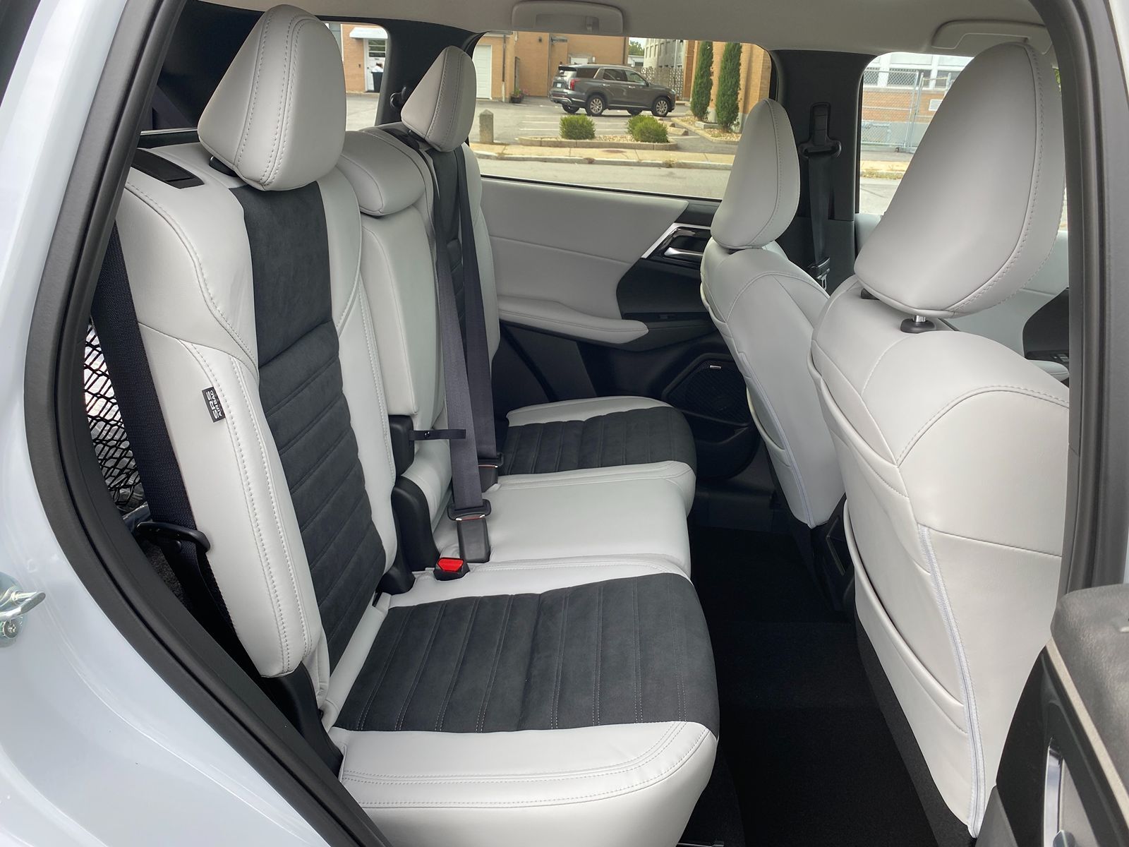 2025 Mitsubishi Outlander SE S-AWC photo 22