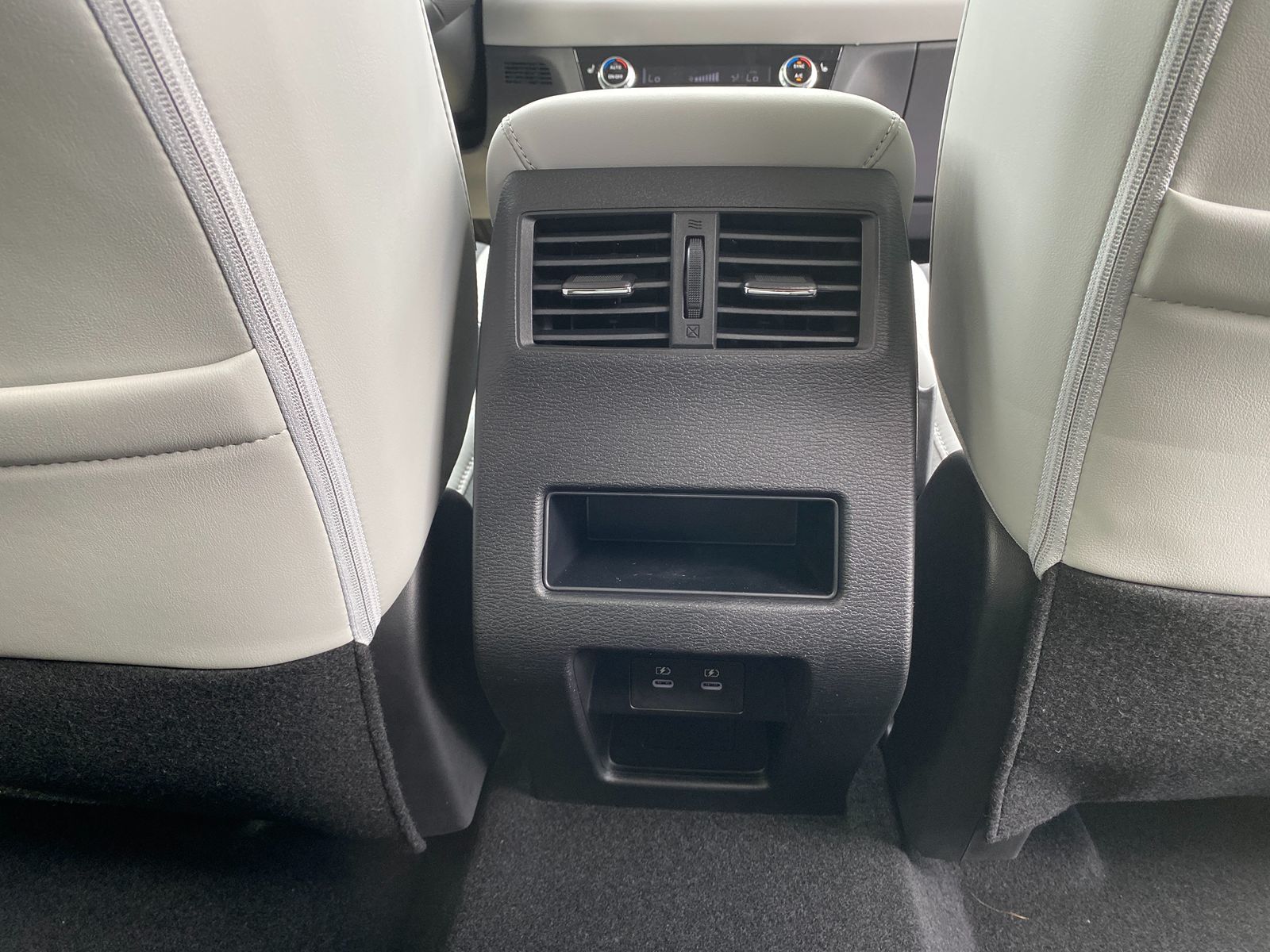 2025 Mitsubishi Outlander SE S-AWC photo 23